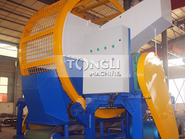 輪胎撕碎機(jī)-2.jpg 輪胎撕碎機(jī)-2.jpg